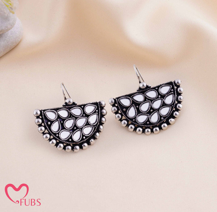 FUBS Purse of Surprises – Pink Dupatta, Jaipuri Earrings, Oxidised Kada & Bracelet