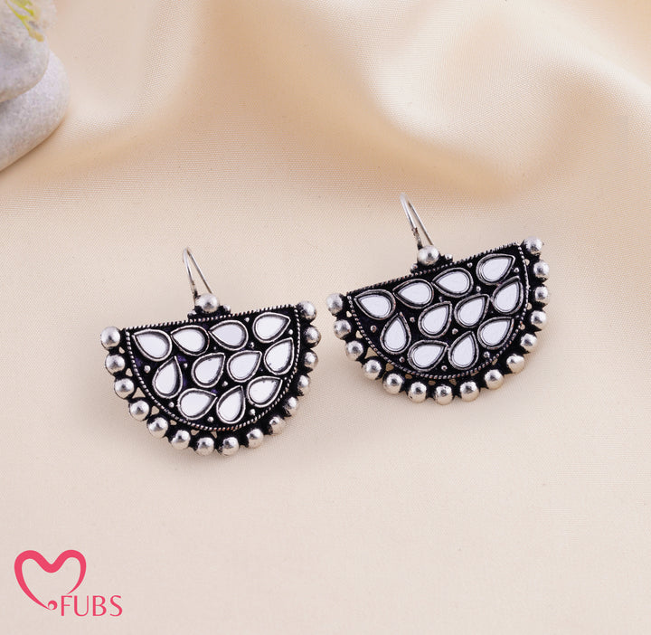 FUBS Purse of Surprises – Pink Dupatta, Jaipuri Earrings, Oxidised Kada & Bracelet
