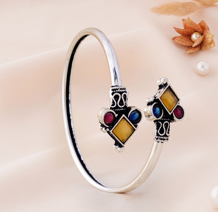 The Shahi Sandook by FUBS - 8 Jaipuri Earrings, 4 Jaipuri Kadas