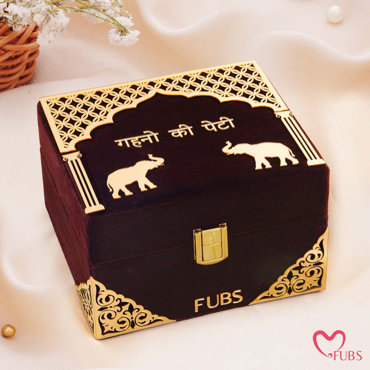 Gehno Ki Peti - Royal Velvet Jewelry Box of 9 Earrings, 5 bracelets, 5 Rings and a Sandesh Patra
