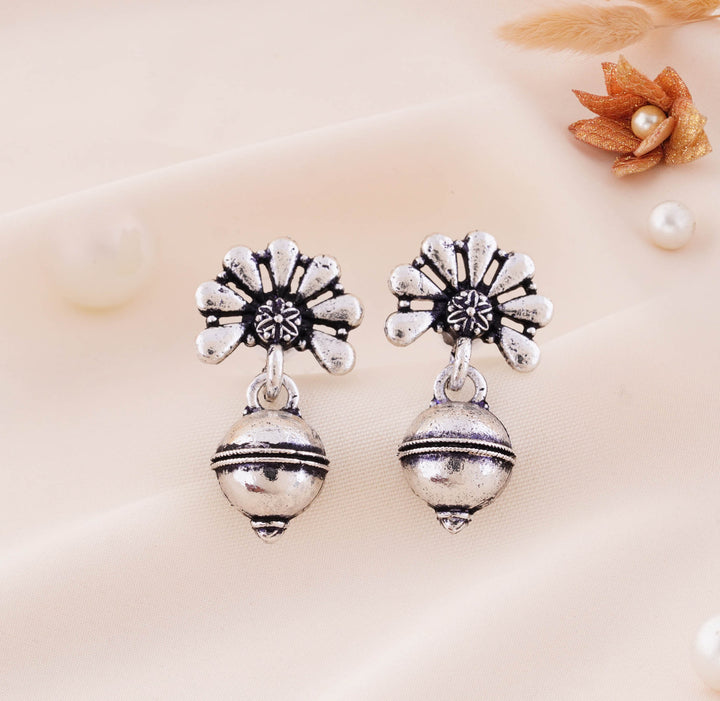 The Shahi Sandook by FUBS - 8 Jaipuri Earrings, 4 Jaipuri Kadas