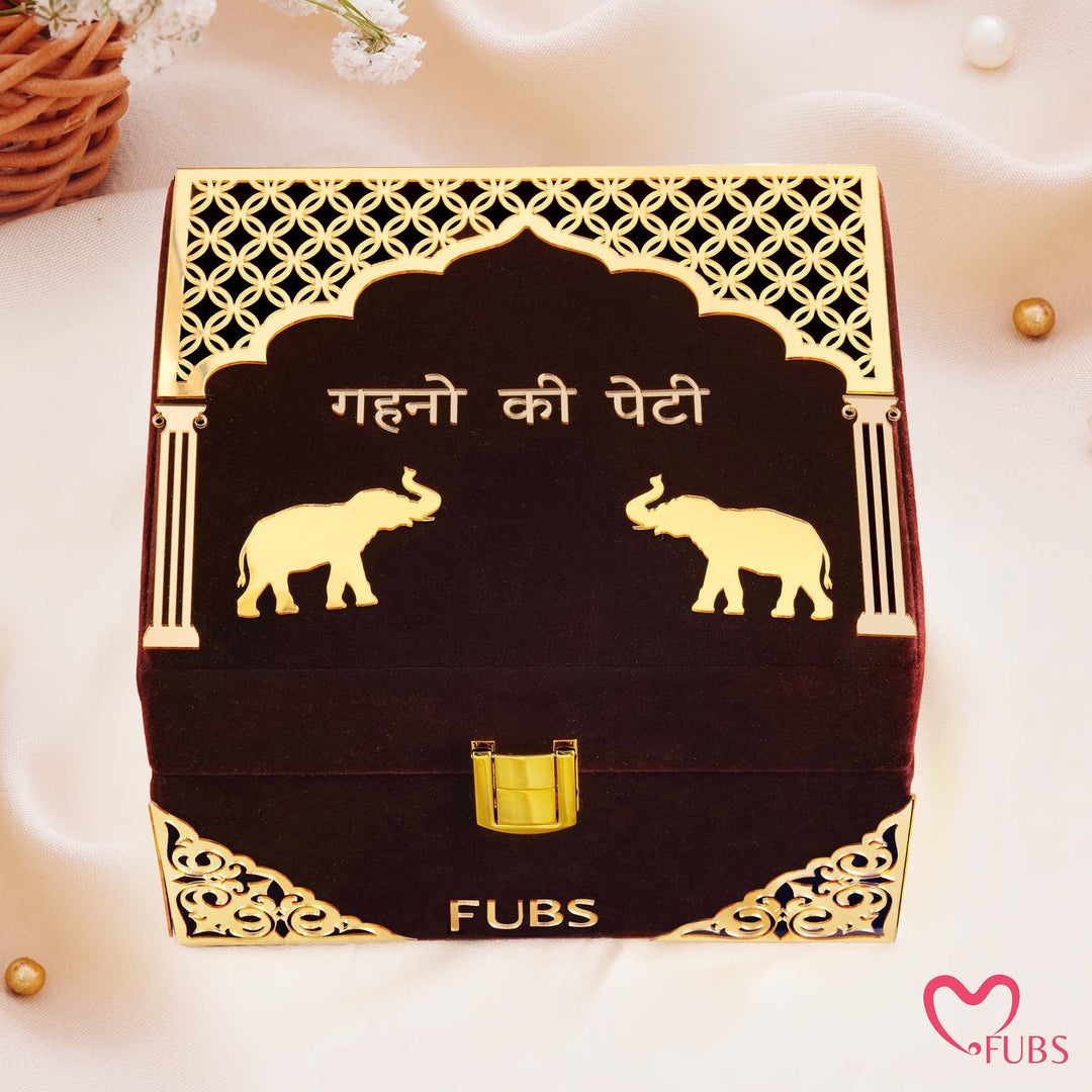 Gehno Ki Peti - Royal Velvet Jewelry Box of 9 Earrings, 5 bracelets, 5 Rings and a Sandesh Patra