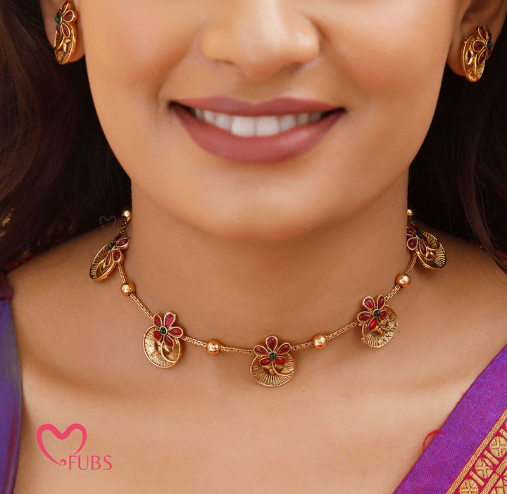 Classic Flower Motif Necklace & Earrings Combo