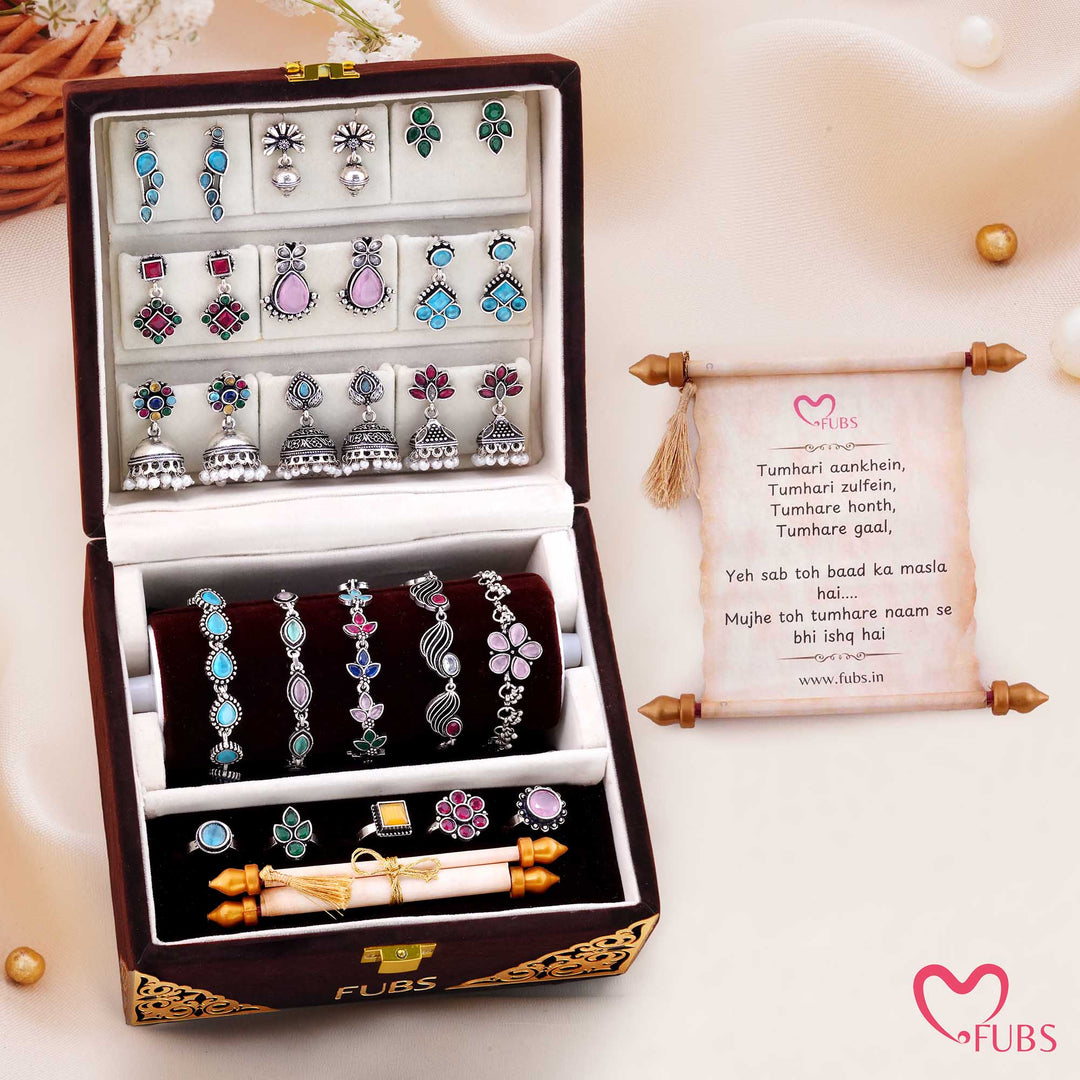 Gehno Ki Peti - Royal Velvet Jewelry Box of 9 Earrings, 5 bracelets, 5 Rings and a Sandesh Patra