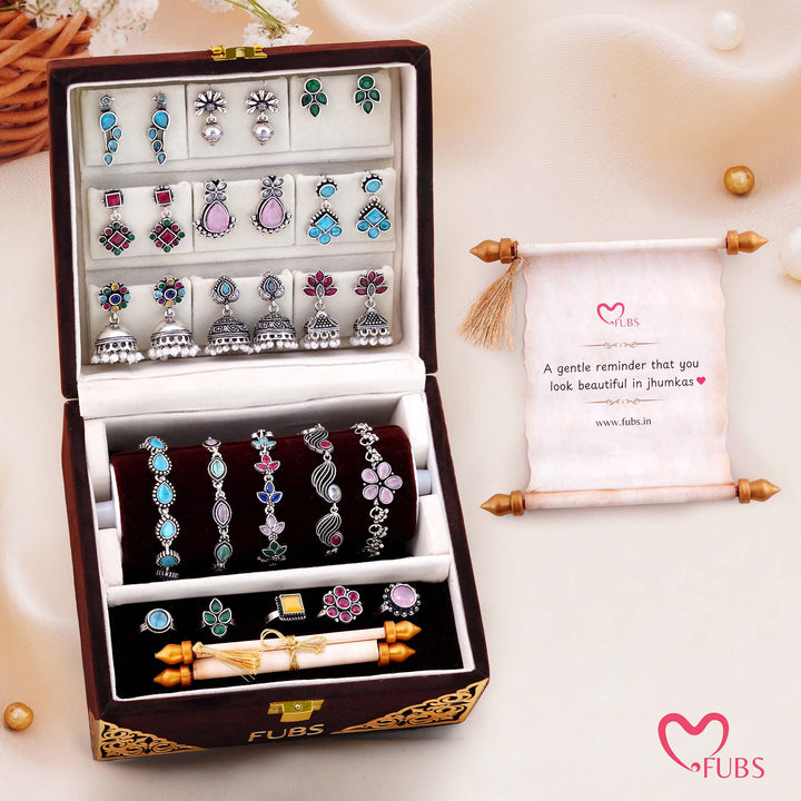Gehno Ki Peti - Royal Velvet Jewelry Box of 9 Earrings, 5 bracelets, 5 Rings and a Sandesh Patra