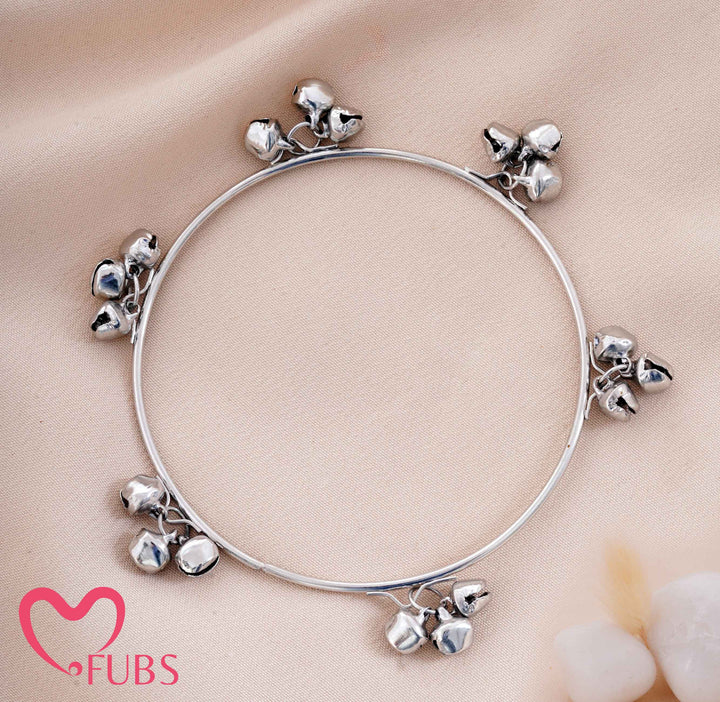 Classic Bangle with Jingle Touch
