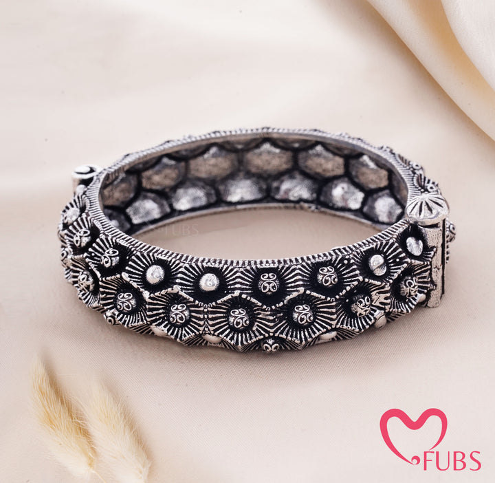 Ethnic Carved Bangle with Antique Finish