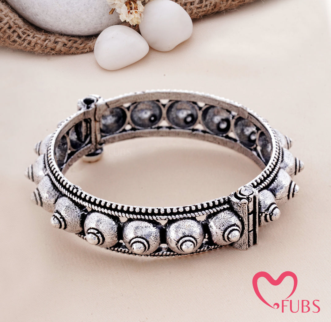 Oxidised Dome Pattern Statement Bangle