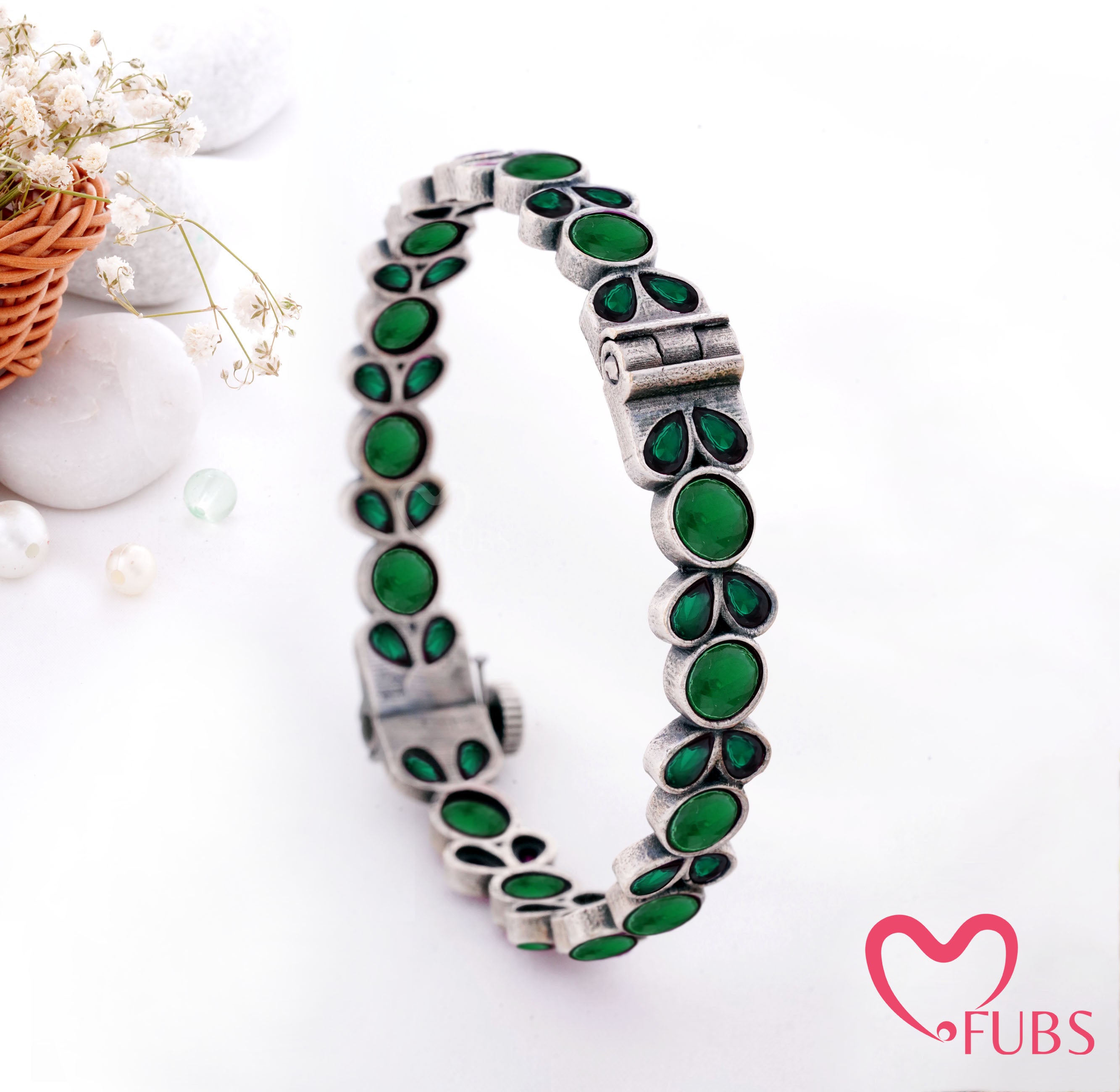Oxidised Floral Stone Bangle with Screw Lock – FUBS
