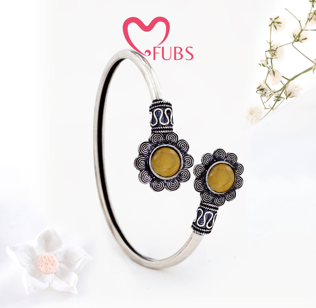 Antique Stone-Studded Adjustable Bracelet