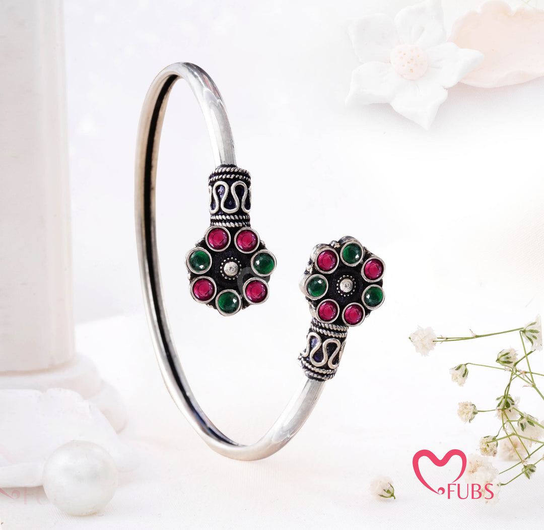 Royal Bracelet Set in Premium Red Gift Box