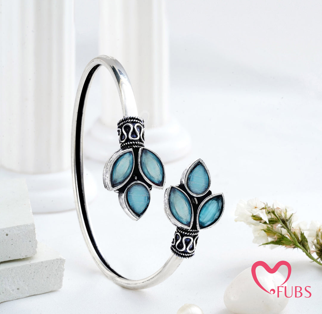 Royal Bracelet Set in Premium Red Gift Box