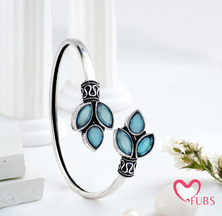 Royal Bracelet Set in Premium Red Gift Box