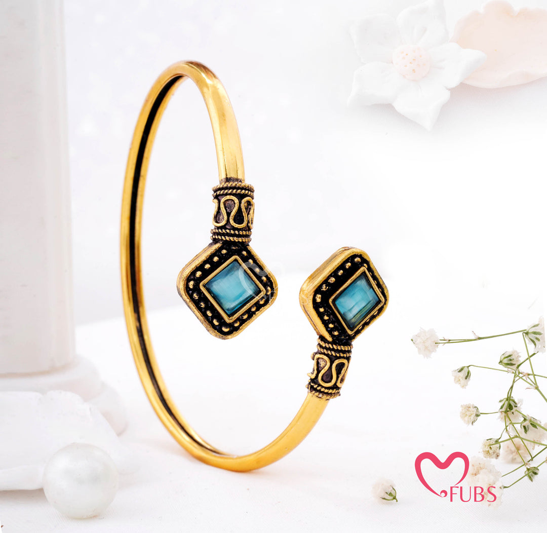 Royal Bracelet Set in Premium Red Gift Box