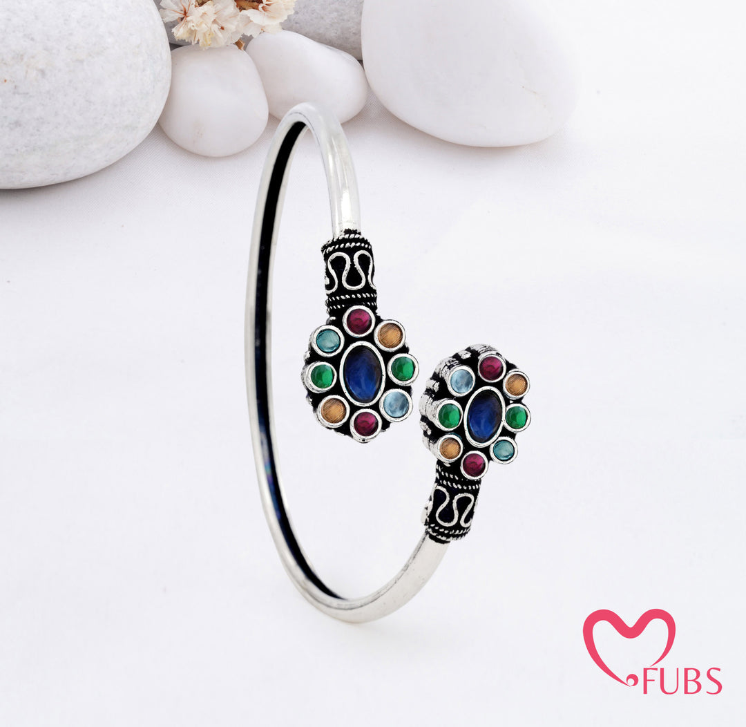 Oxidised Floral Cluster Bracelet with Ethnic Elegance