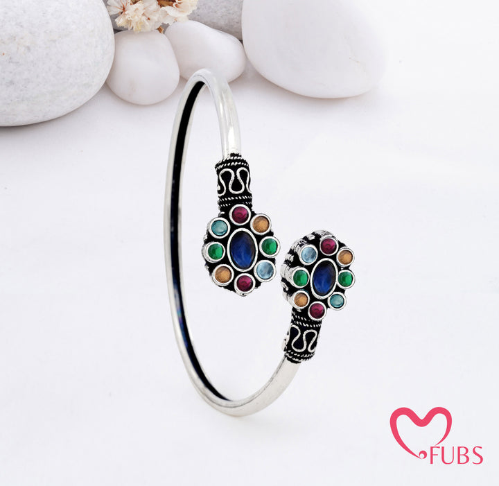 Oxidised Floral Cluster Bracelet with Ethnic Elegance