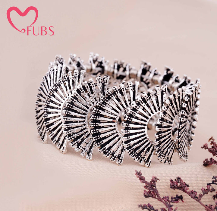 Antique Fan Design Wide Bracelet for Traditional Charm