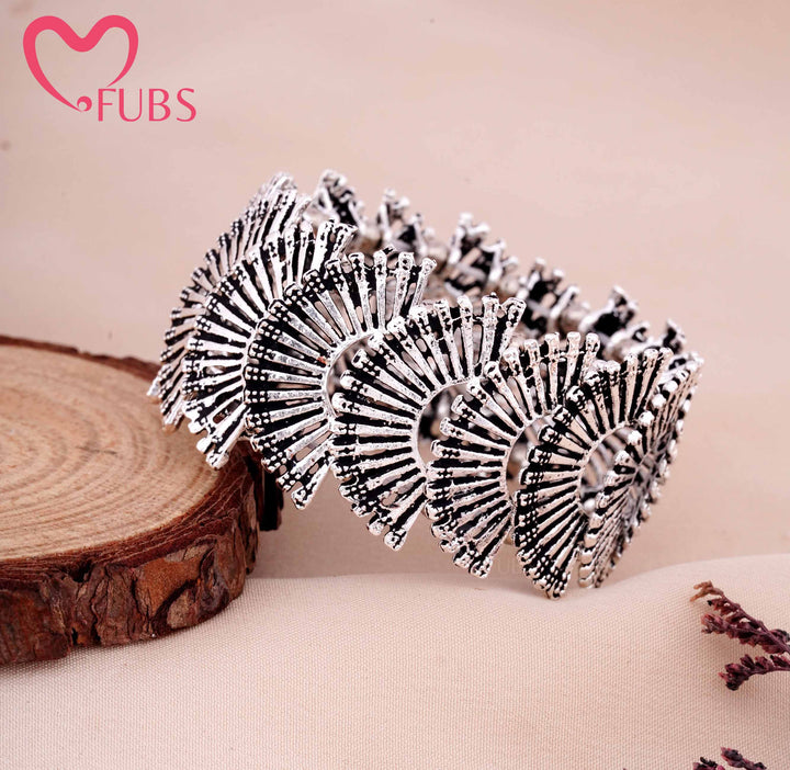 Antique Fan Design Wide Bracelet for Traditional Charm