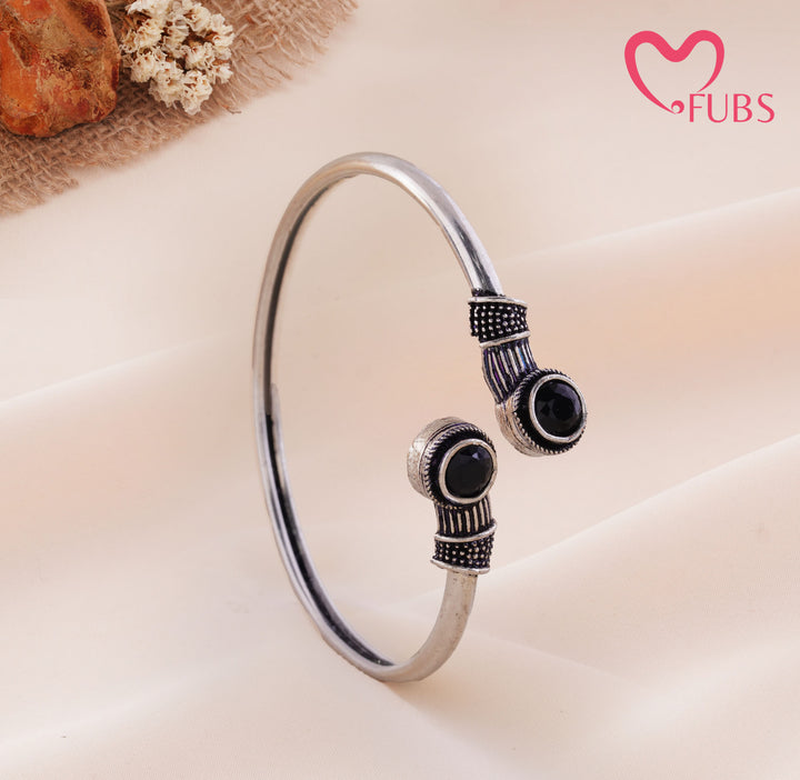Antique Oxidised Round Stone Open Bracelet