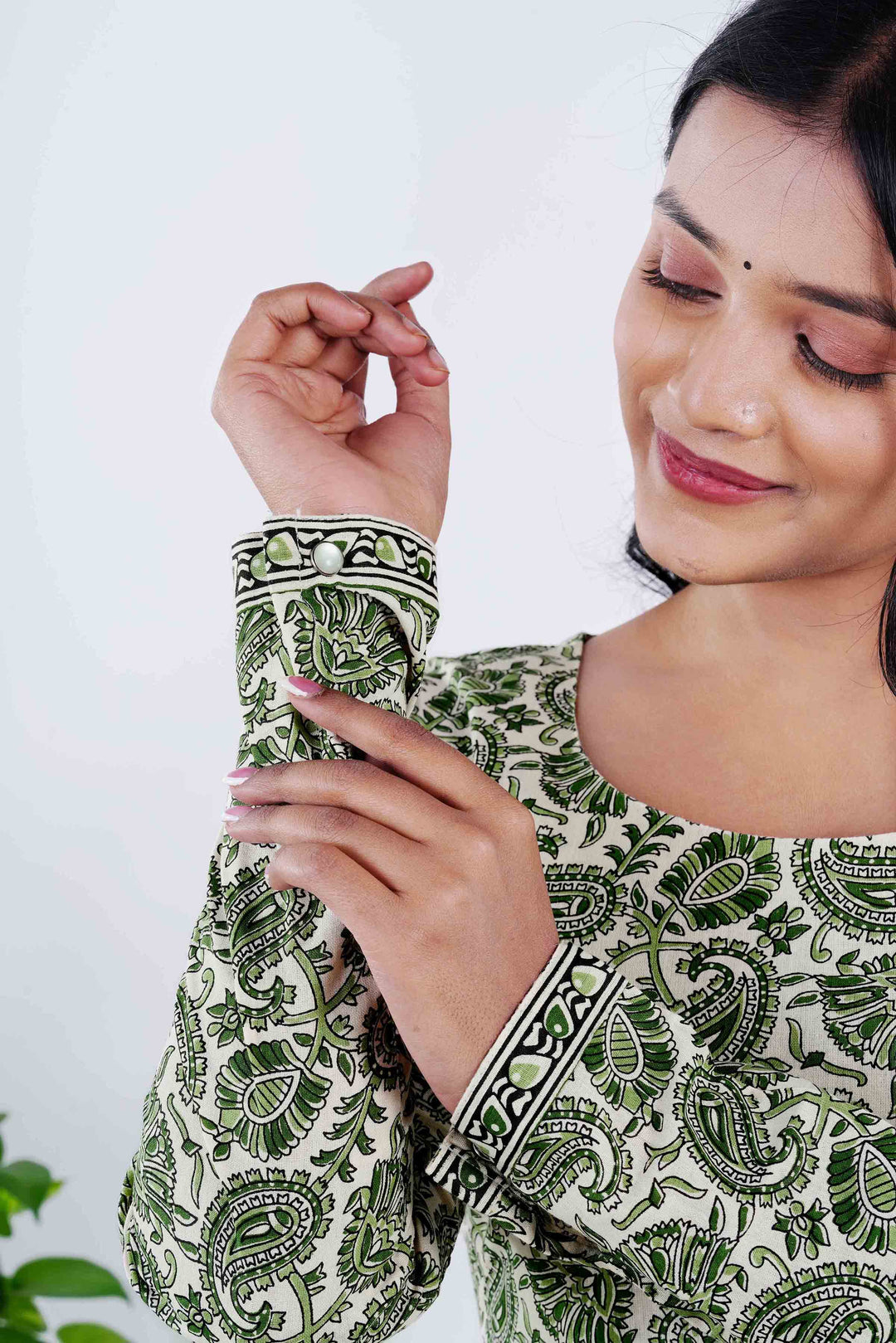 Botanical Leaf Print Kurti with Petite Oxidized Studs