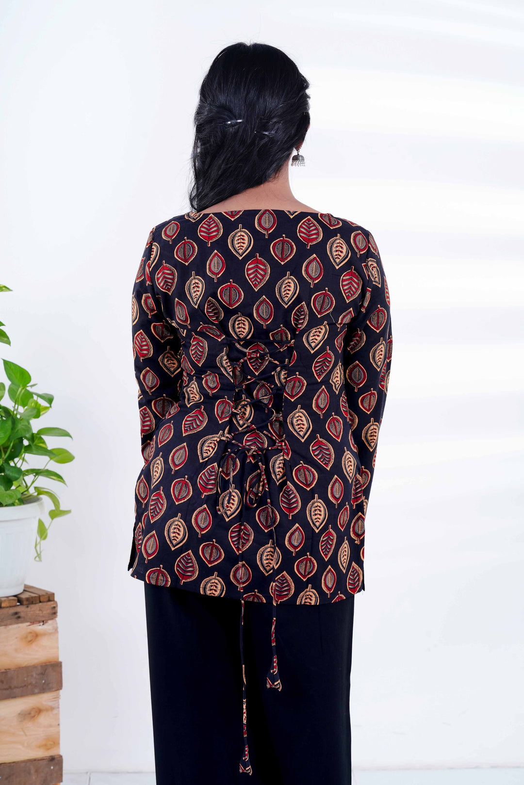 Drop Leaf Bell Sleeves Kurti with Vintage Dome Jhumkas