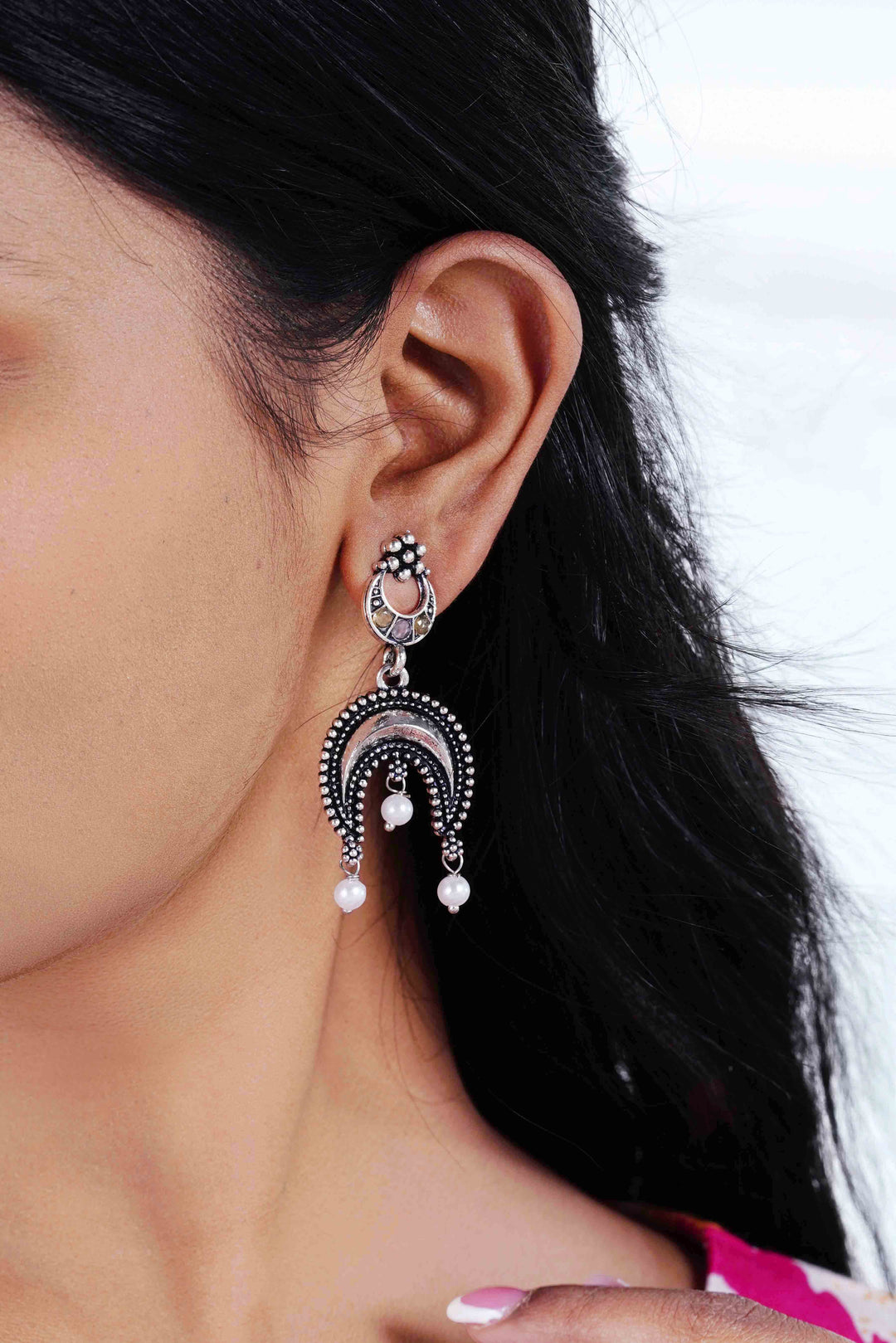 Geometric Bell Sleeves Kurti with Jaipuri Oxidized Earrings