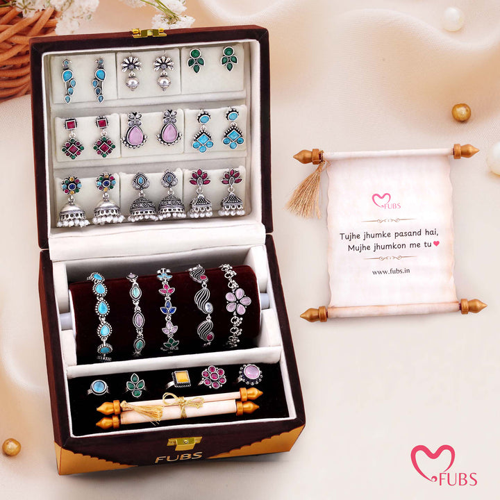 Gehno Ki Peti - Royal Velvet Jewelry Box of 9 Earrings, 5 bracelets, 5 Rings and a Sandesh Patra