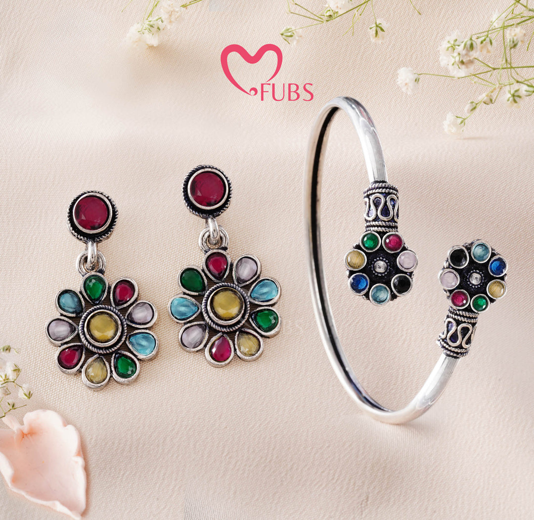 Midnight Bloom Jewelry Set – Earrings & Bracelet