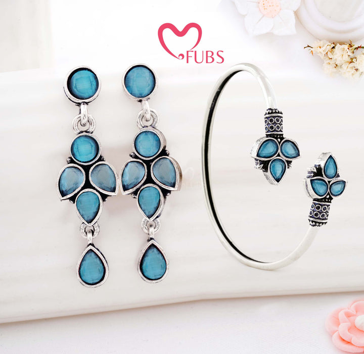 Graceful Floral Earring & Bracelet Combo