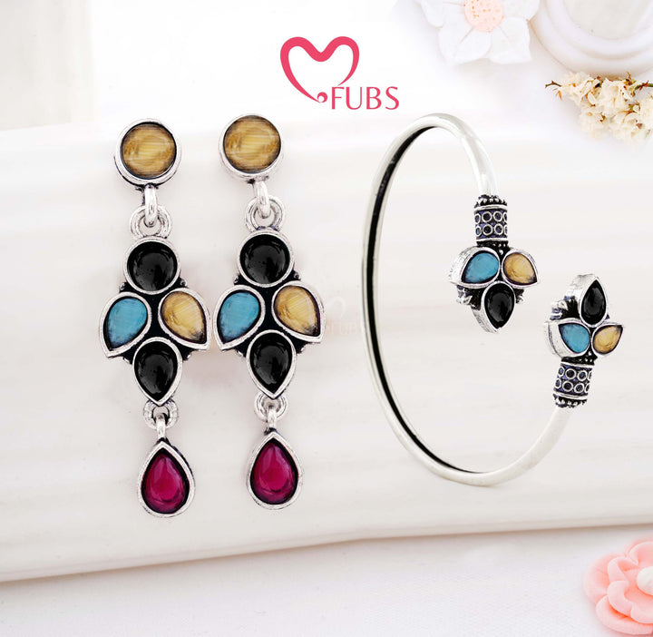 Graceful Floral Earring & Bracelet Combo