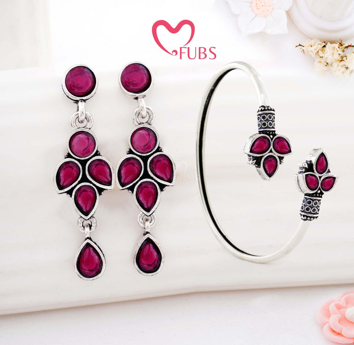 Graceful Floral Earring & Bracelet Combo