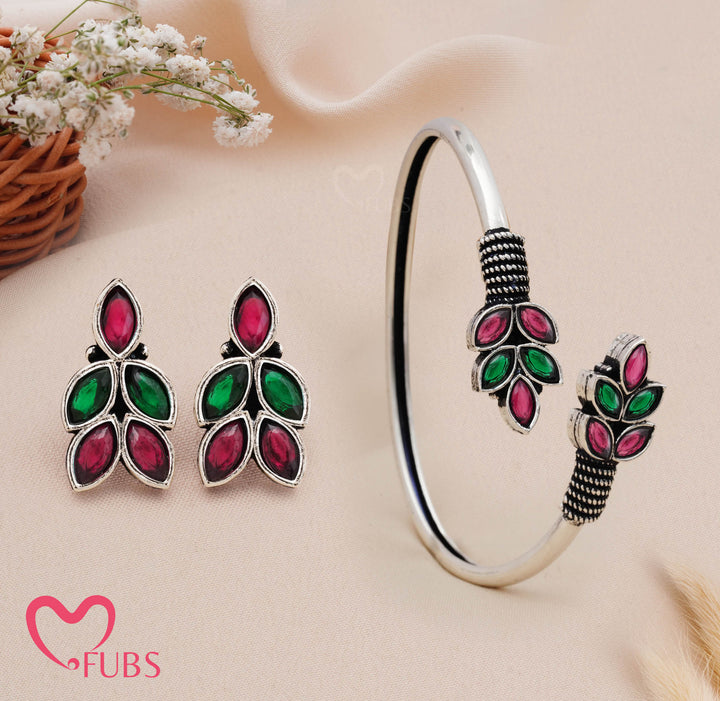Traditional Leaf Design Bracelet with Matching Earrings