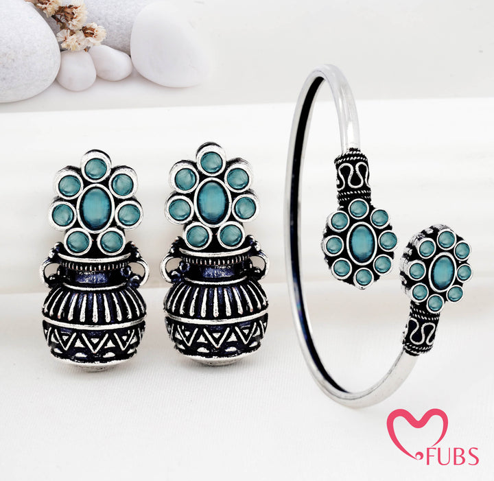 Antique Floral Stone Bracelet & Earrings Combo