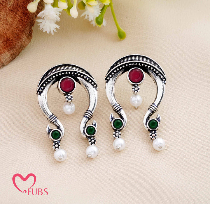Aesthetic Oxidized Horseshoe Studs with Stone & Pearl Drops