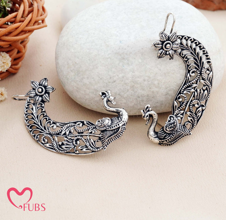 Traditional Oxidized Peacock Ear Weaver - Aesthetic Ear Cuff
