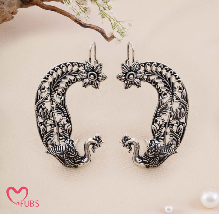 Traditional Oxidized Peacock Ear Weaver - Aesthetic Ear Cuff