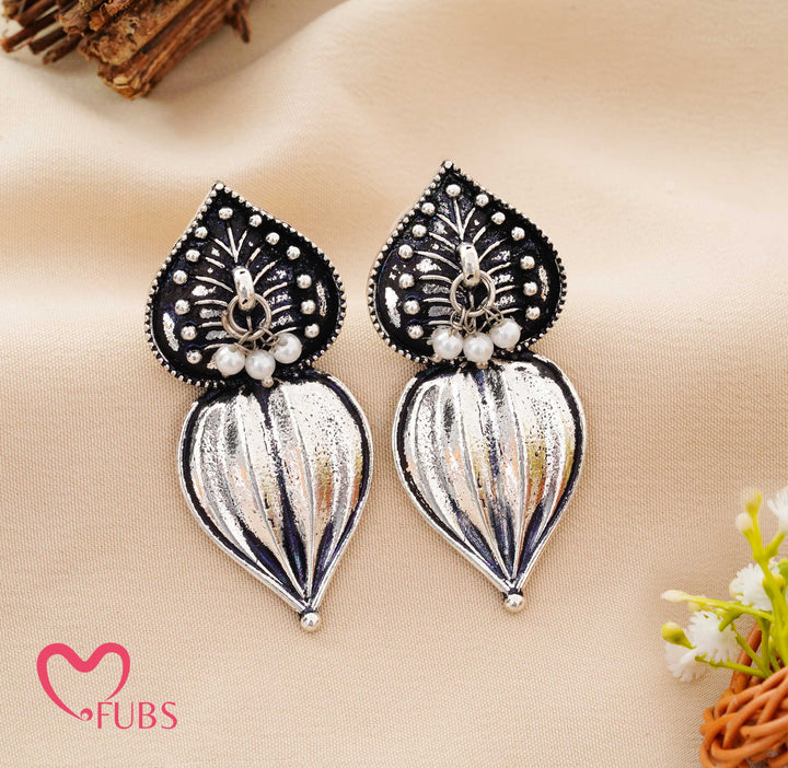 Traditional Oval Studs with Luminous White Stones (Silver)