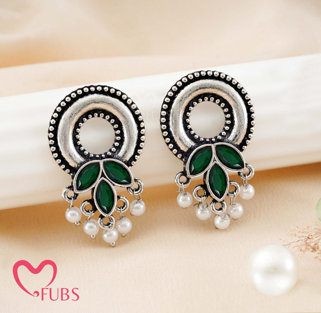 Aesthetic Oxidized Leaf Drop Earrings with Pearls