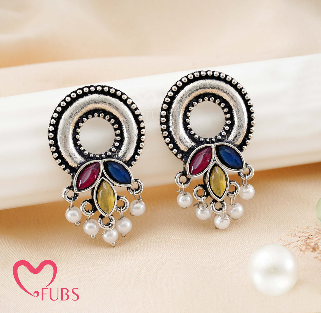 Aesthetic Oxidized Leaf Drop Earrings with Pearls