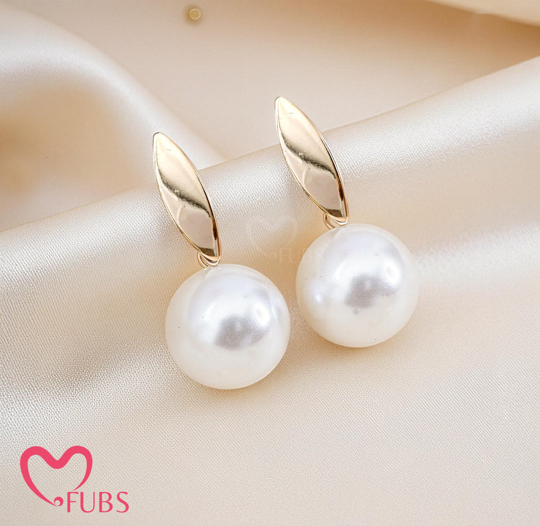 Elegant Pearl Drop Earrings with Vintage Charm
