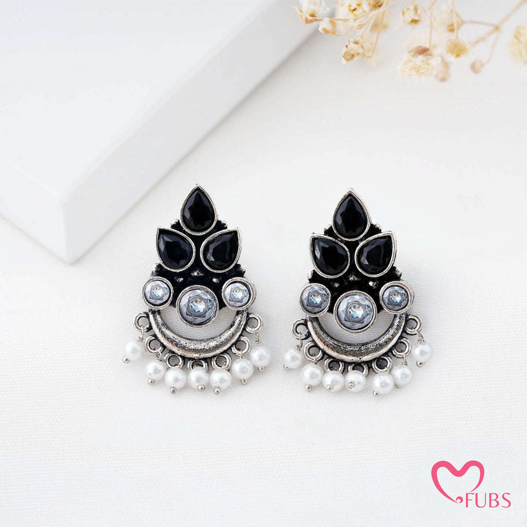 Chandbali Earrings with a Delicate Pearl Edge Detail