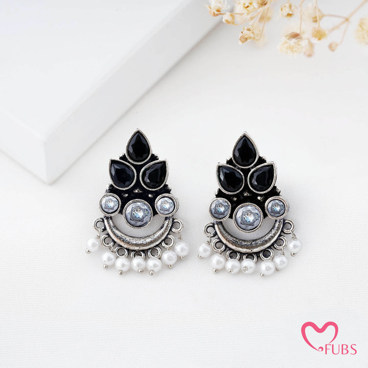 Chandbali Earrings with a Delicate Pearl Edge Detail