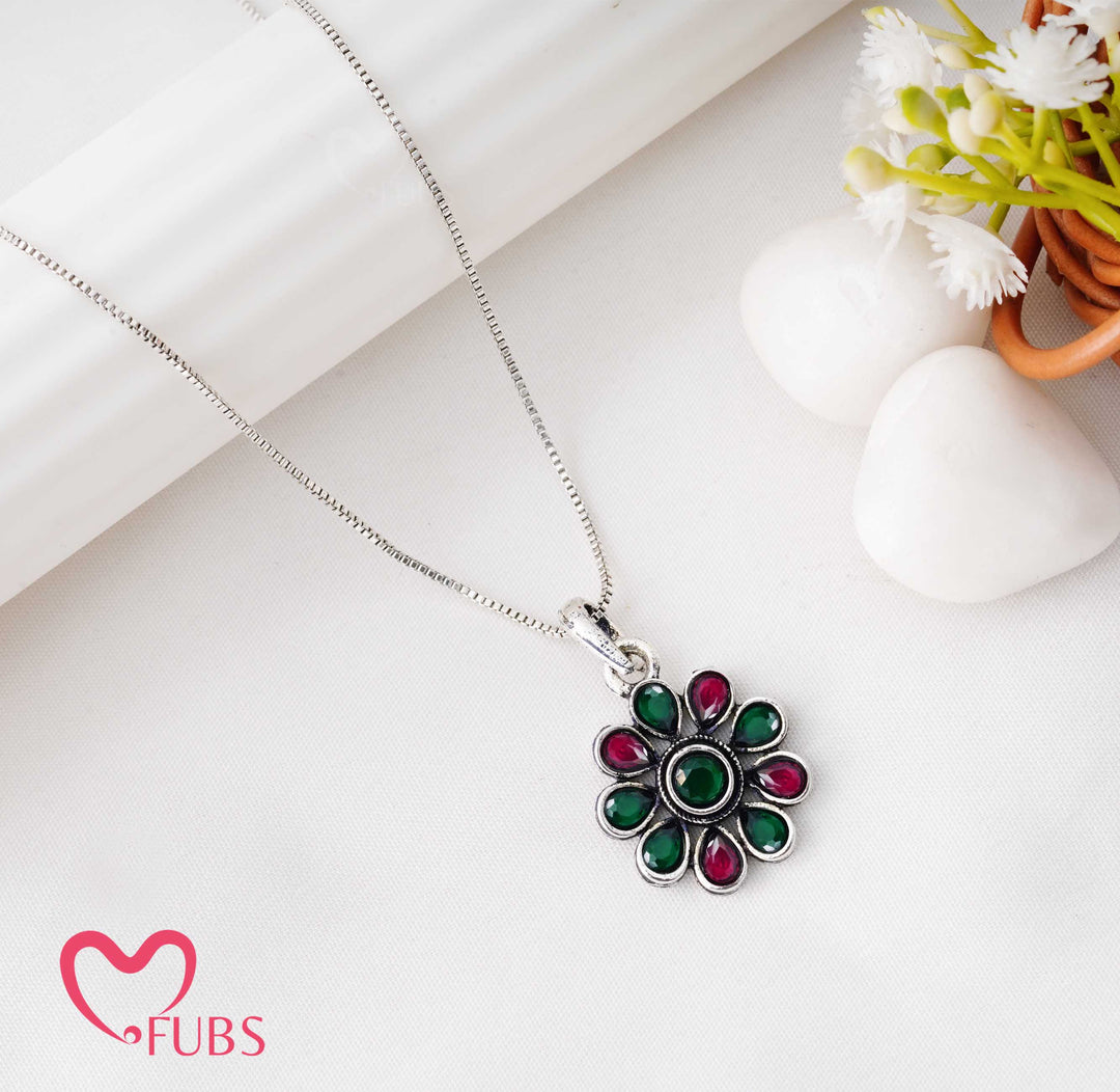 Moti Pendant Necklace