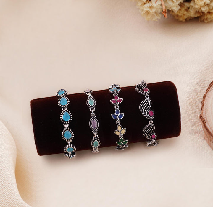 Gehno Ki Peti - Royal Velvet Jewelry Box of 9 Earrings, 4 Bracelets, 4 Rings and a Sandesh Patra