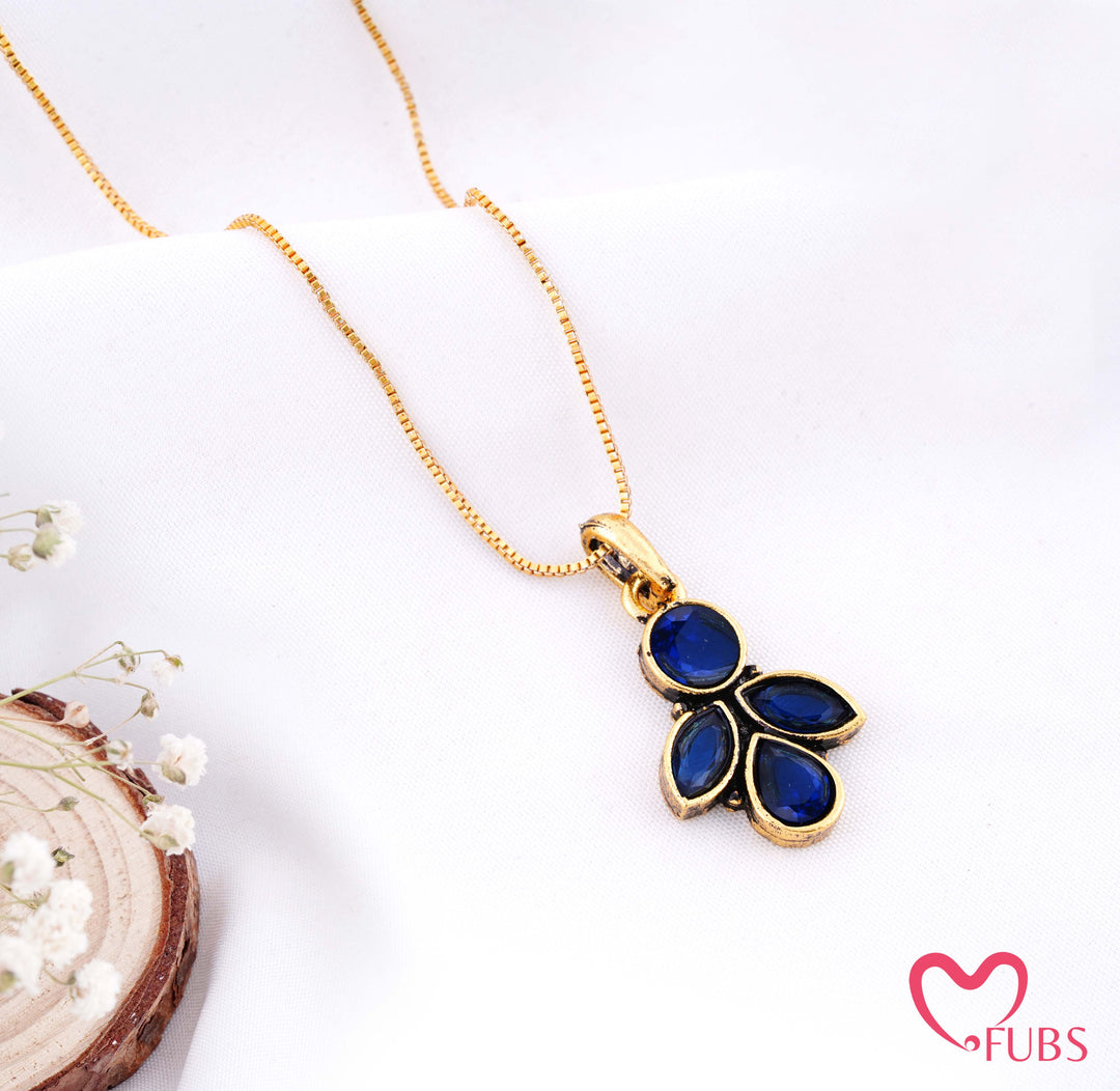 Petal Charm Pendant Necklace for Women