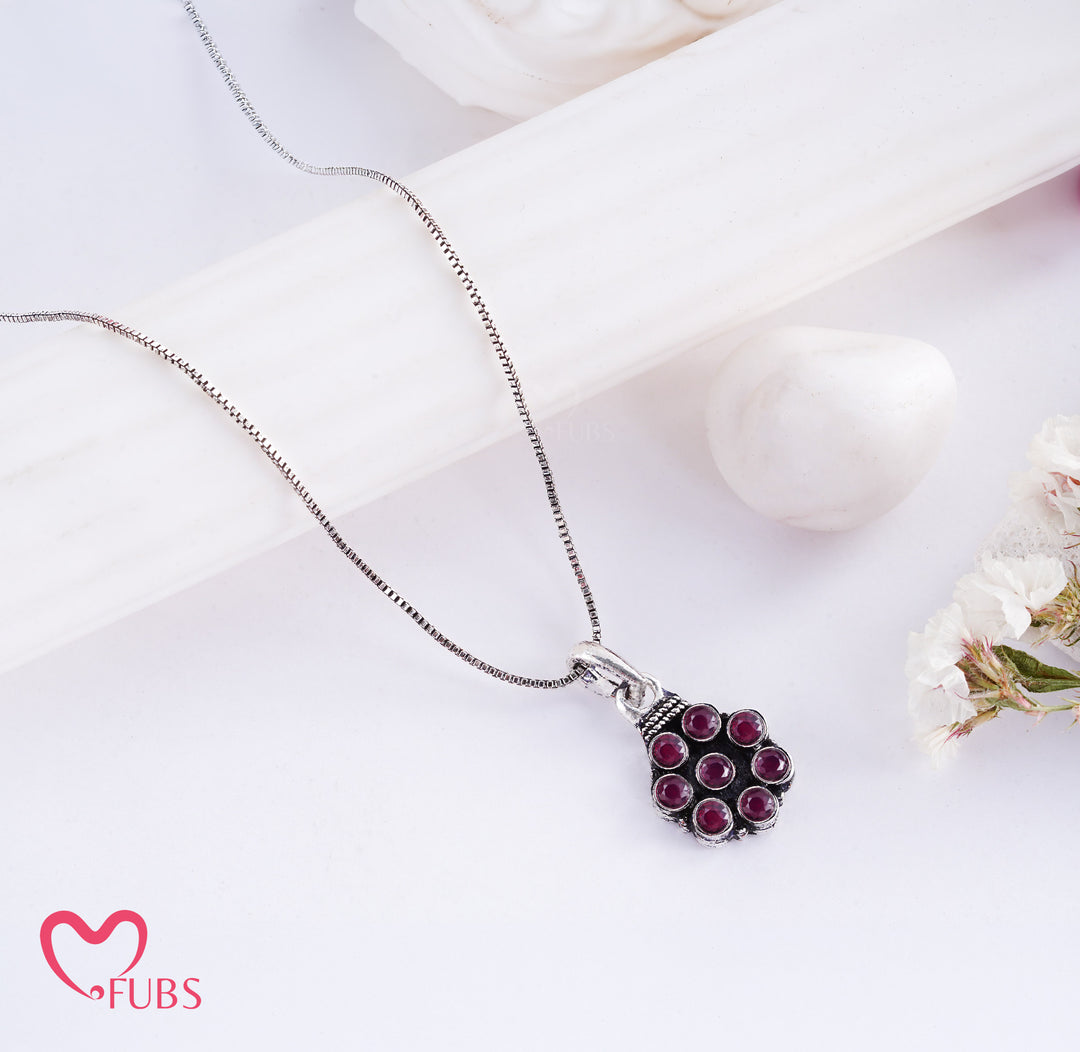 Necklace with Floral Gemstone Pendant Design