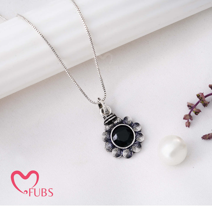 Necklace with Spiral Gemstone Pendant Design