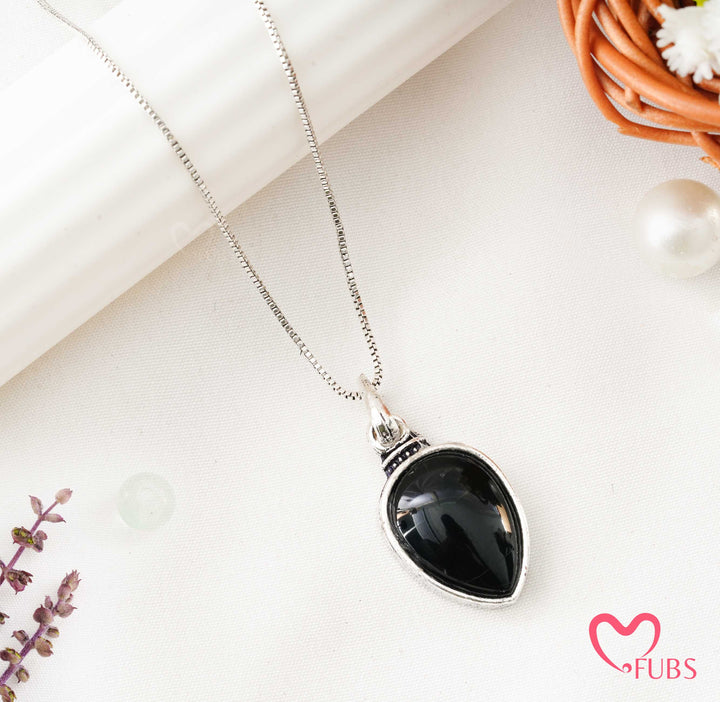 Ornate Teardrop Pendant Necklace