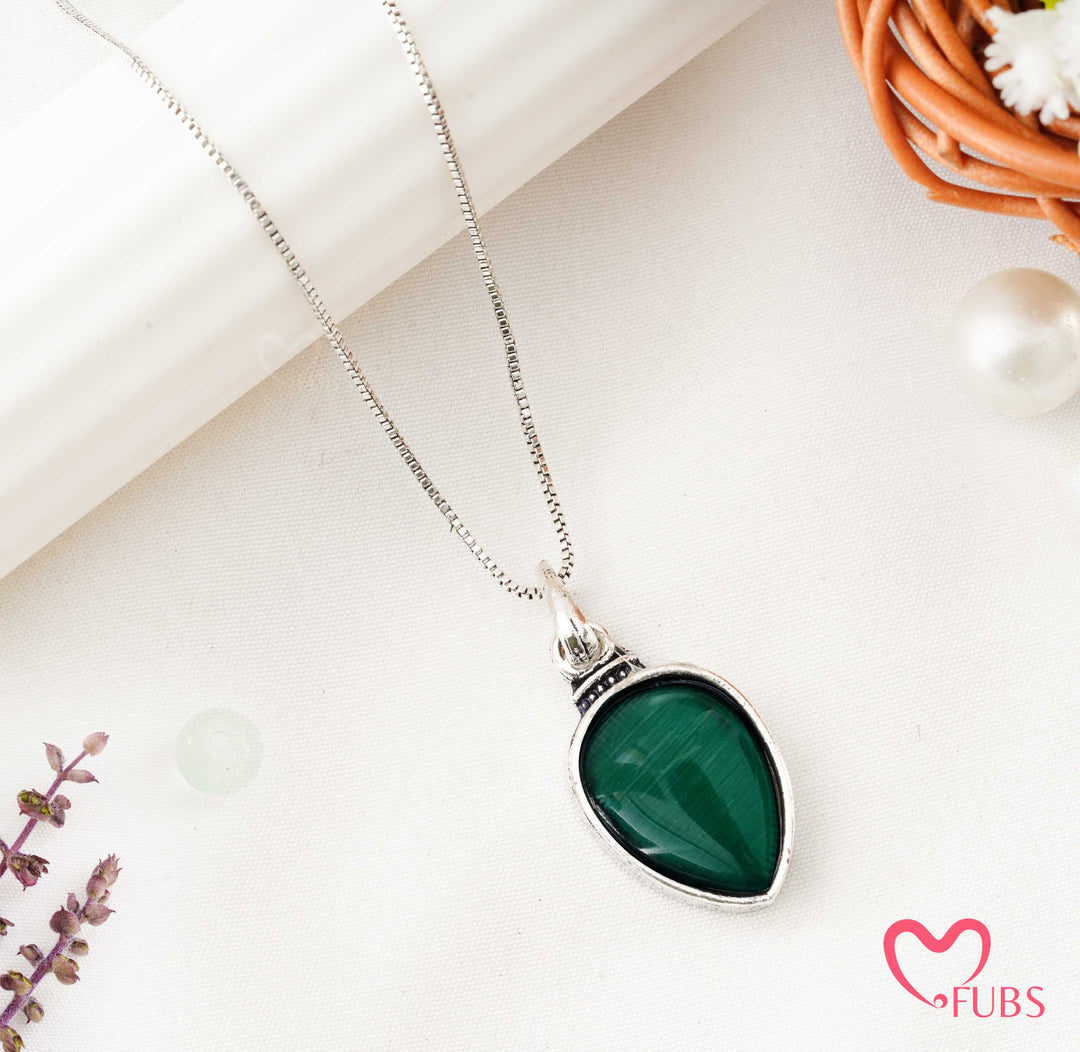 Ornate Teardrop Pendant Necklace