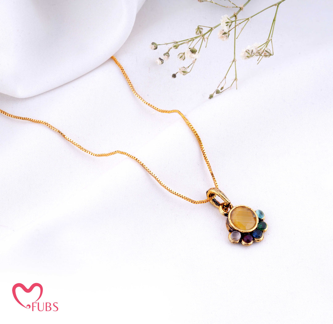 Daisy Bloom Pendant Necklace